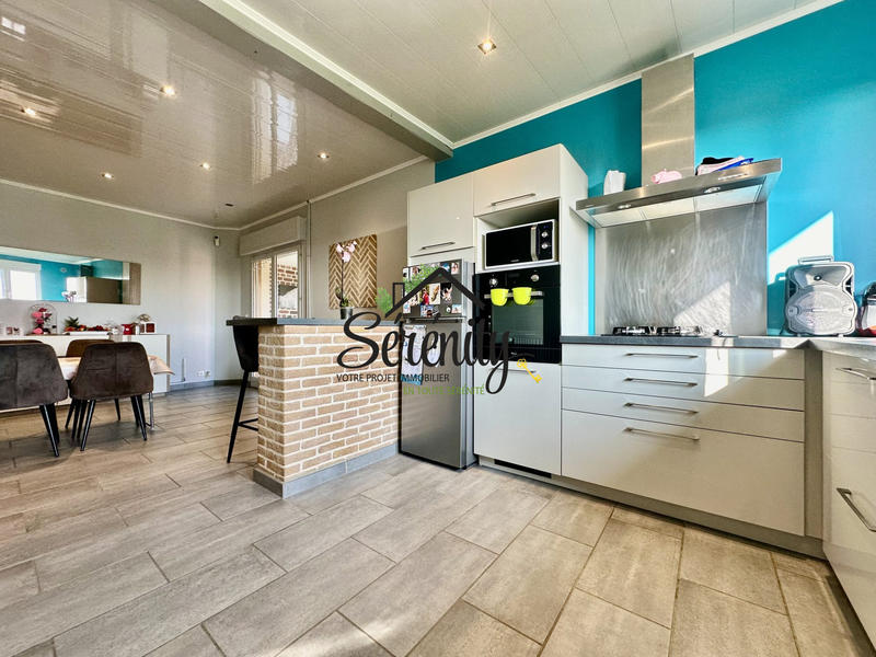 Maison - 90 m² - 5 pièces