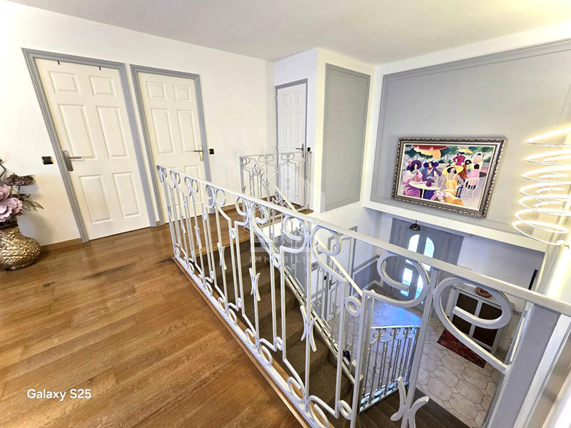 Maison - 158 m² - 7 pièces