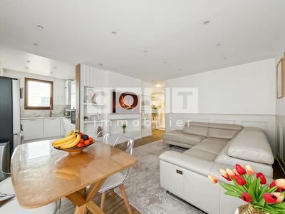 Appartement - 95 m² - 5 pièces