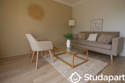 Chambre - 13 m² - 1 pièce