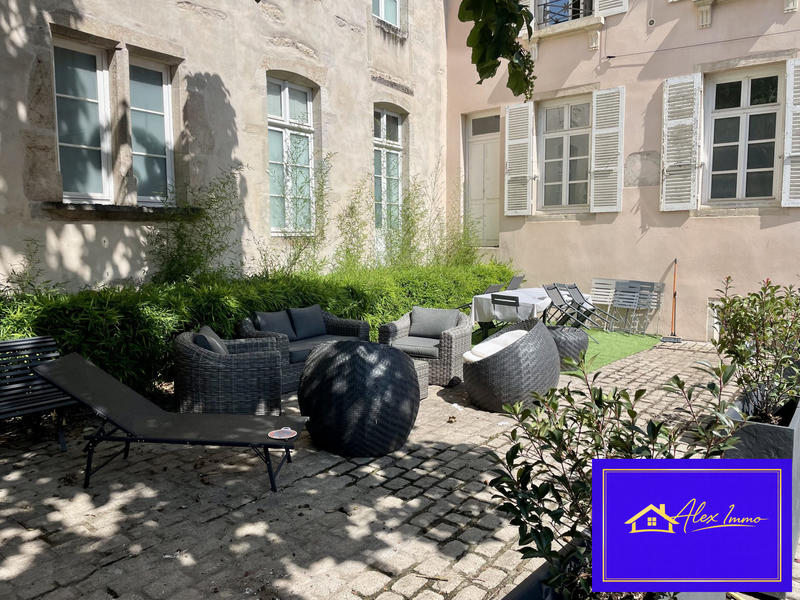 Appartement - 147 m² - 7 pièces