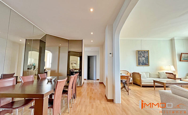 Appartement - 173 m² - 7 pièces