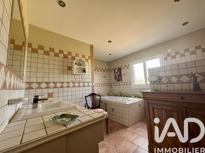 Maison - 171 m² - 6 pièces