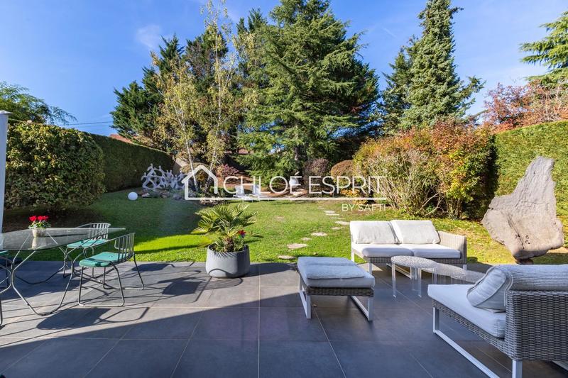 Maison - 140 m² - 6 pièces