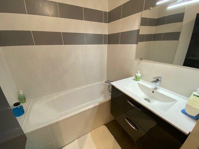 Appartement - 87 m² - 5 pièces