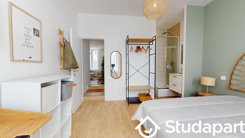 Chambre - 12 m² - 1 pièce