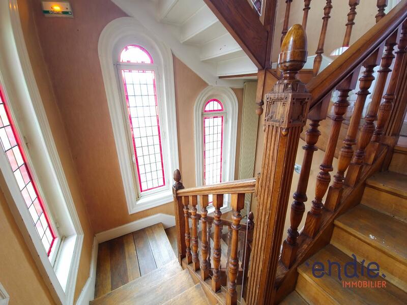 Maison bourgeoise - 319 m² - 14 pièces