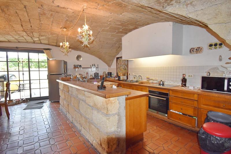 Maison - 260 m² - 9 pièces