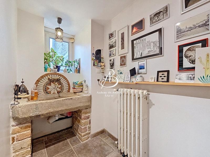 Maison de village - 300 m² - 8 pièces