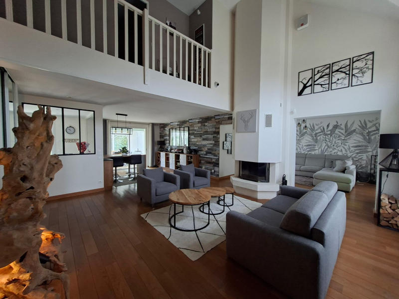 Maison contemporaine - 200 m² - 7 pièces