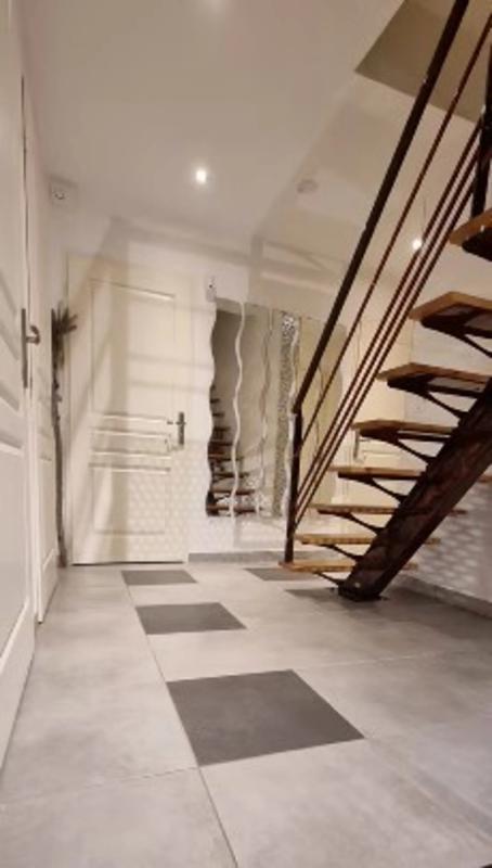 Maison - 206 m² - 7 pièces