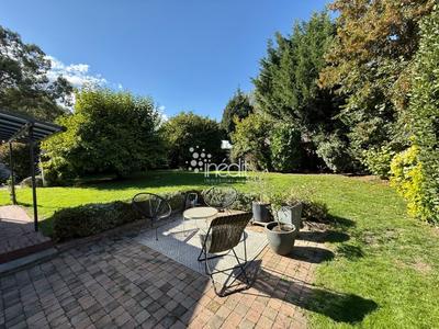 Maison - 170 m² - 7 pièces