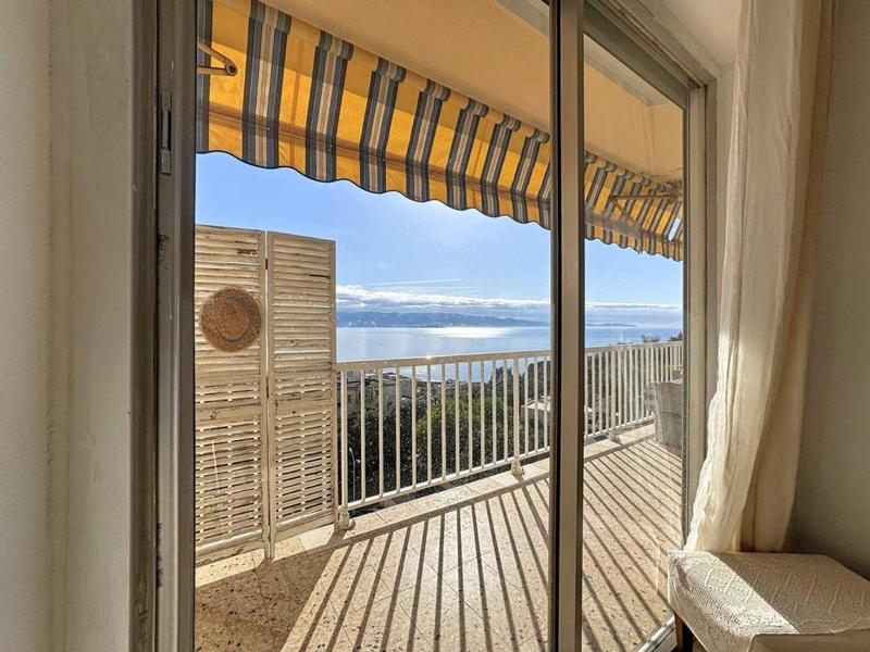 Appartement - 98 m² - 4 pièces