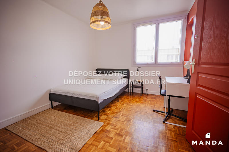 Chambre - 12 m² - 4 pièces