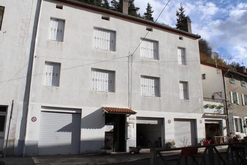 Maison - 178 m² - 9 pièces