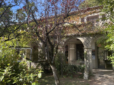 Propriété - 900 m² - 14 pièces