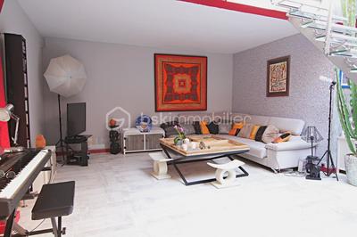 Loft - 113 m² - 4 pièces