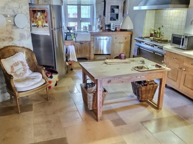 Maison de village - 430 m² - 12 pièces