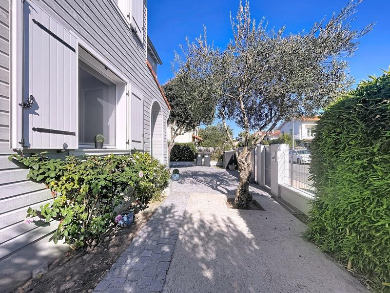 Maison - 144 m² - 6 pièces