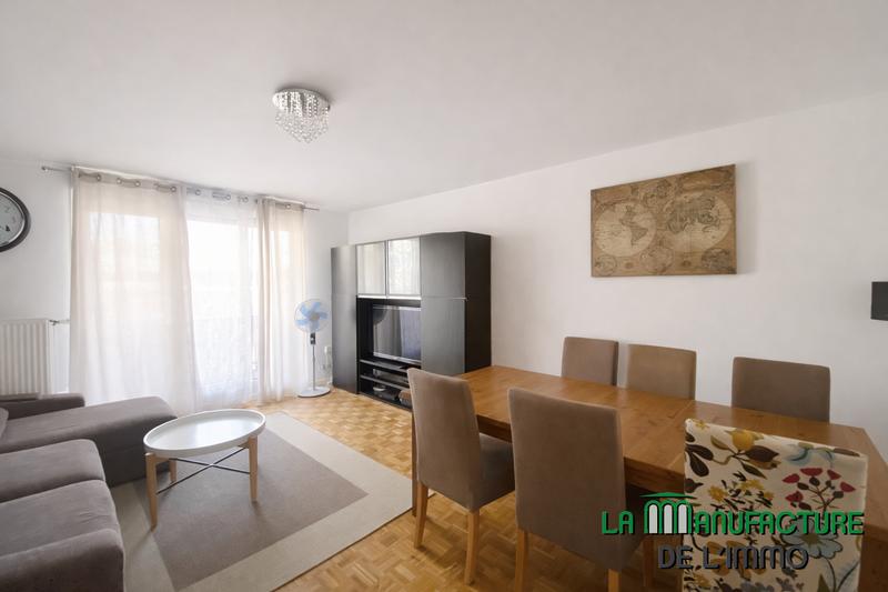 Appartement - 80 m² - 4 pièces