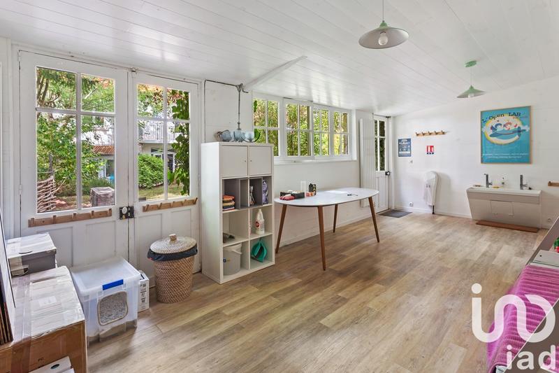 Maison - 205 m² - 5 pièces