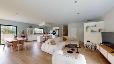 Maison - 136 m² - 4 pièces