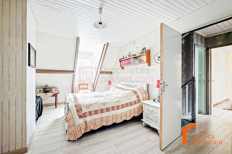 Maison - 177 m² - 7 pièces