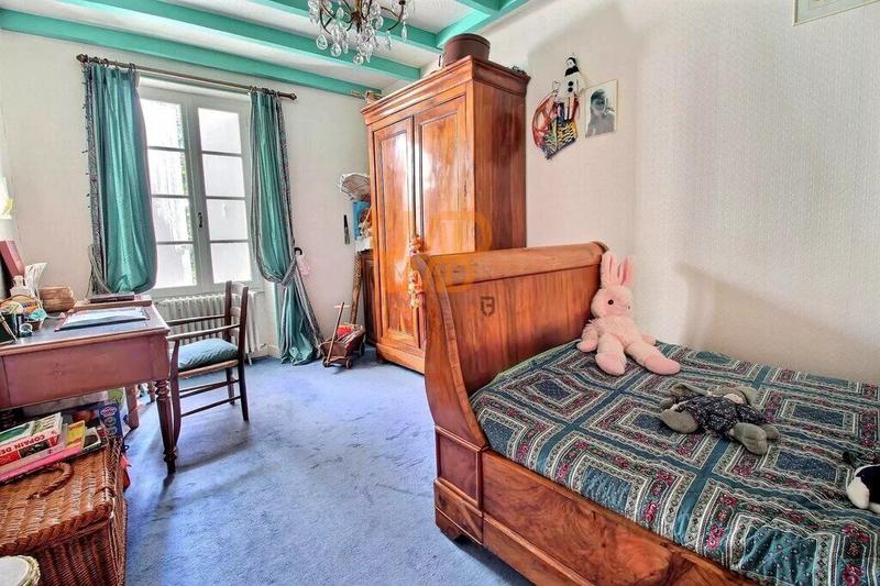 Maison - 292 m² - 10 pièces