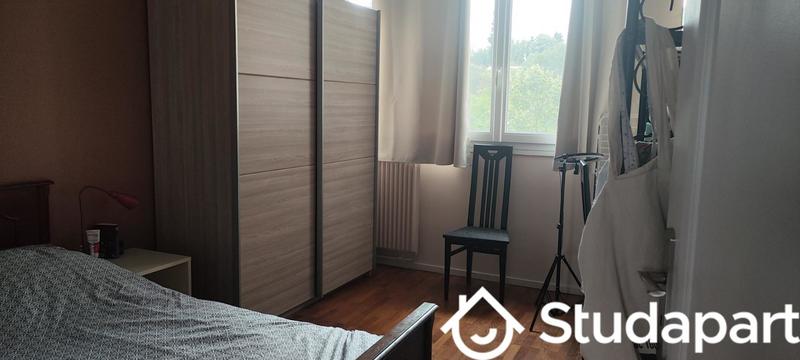 Chambre - 12 m² - 1 pièce