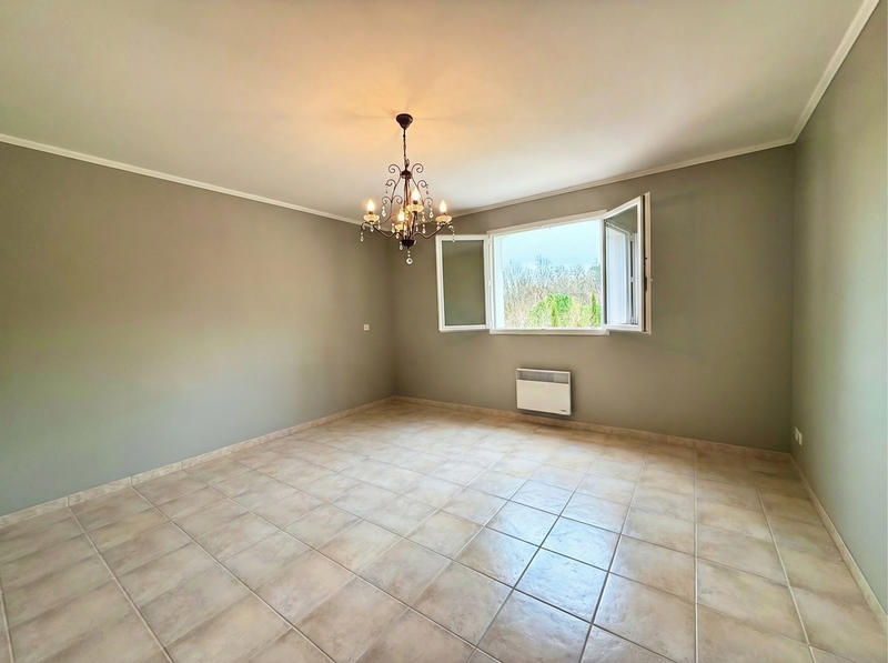 Maison - 219 m² - 7 pièces