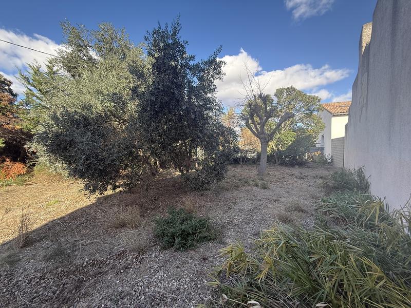 Terrain constructible - 552 m²