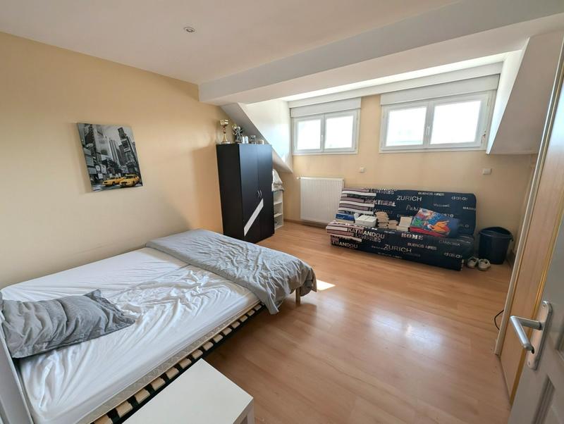 Maison - 340 m² - 10 pièces