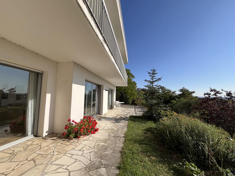 Villa - 174 m² - 9 pièces