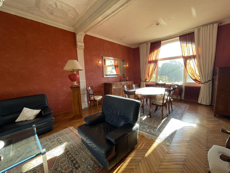 Maison - 337 m² - 10 pièces