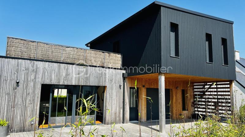 Maison - 136 m² - 6 pièces