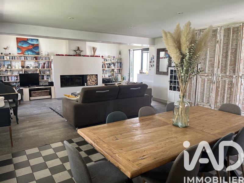 Maison - 170 m² - 8 pièces