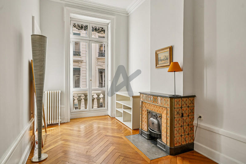 Appartement - 197 m² - 7 pièces