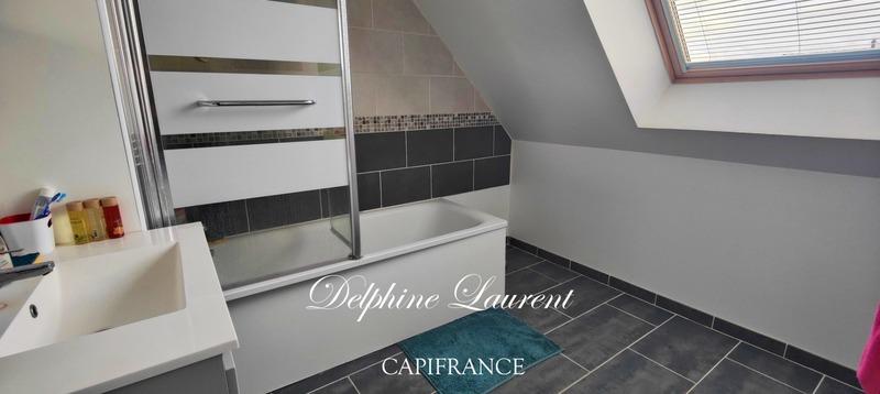 Maison - 90 m² - 5 pièces