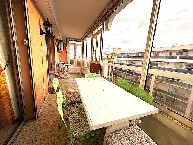 Appartement - 83 m² - 4 pièces