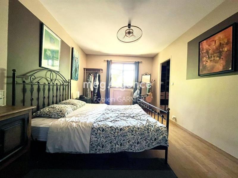 Maison - 182 m² - 9 pièces