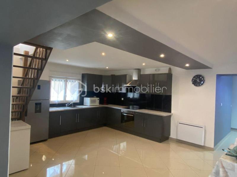 Propriété - 156 m² - 5 pièces