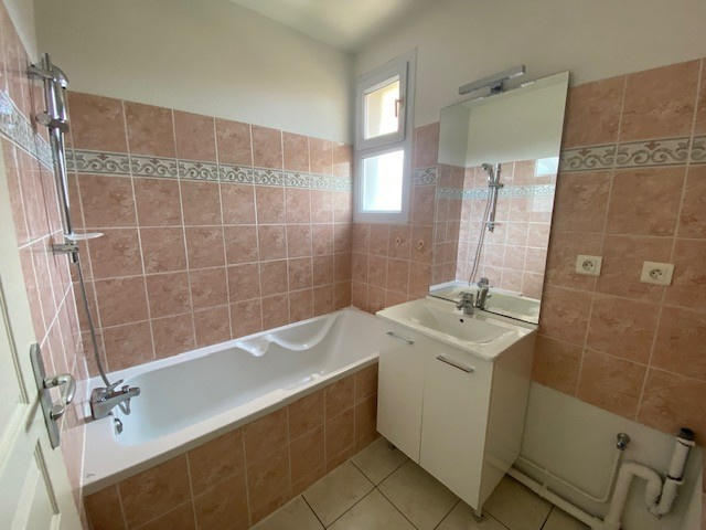 Appartement - 83 m² - 4 pièces