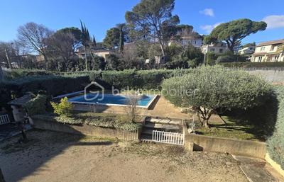 Villa - 192 m² - 5 pièces