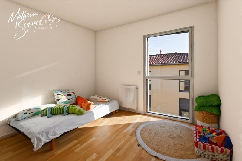 Appartement - 82 m² - 4 pièces