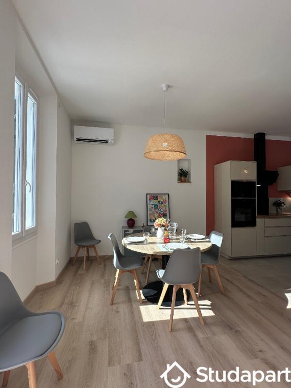 Chambre - 11 m² - 1 pièce