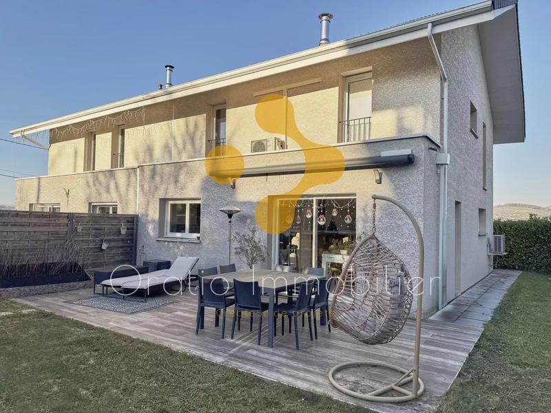 Maison - 104 m² - 5 pièces