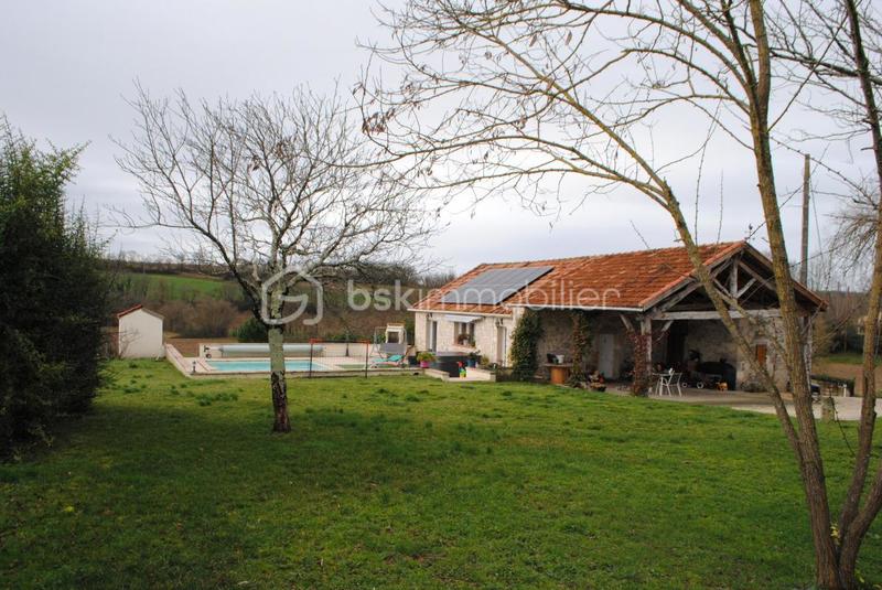 Demeure - 150 m² - 7 pièces