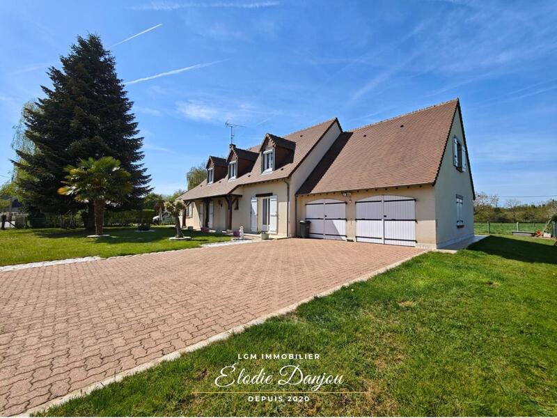 Maison - 212 m² - 7 pièces