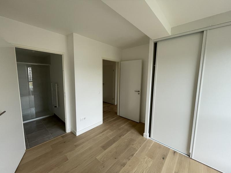 Appartement - 93 m² - 4 pièces