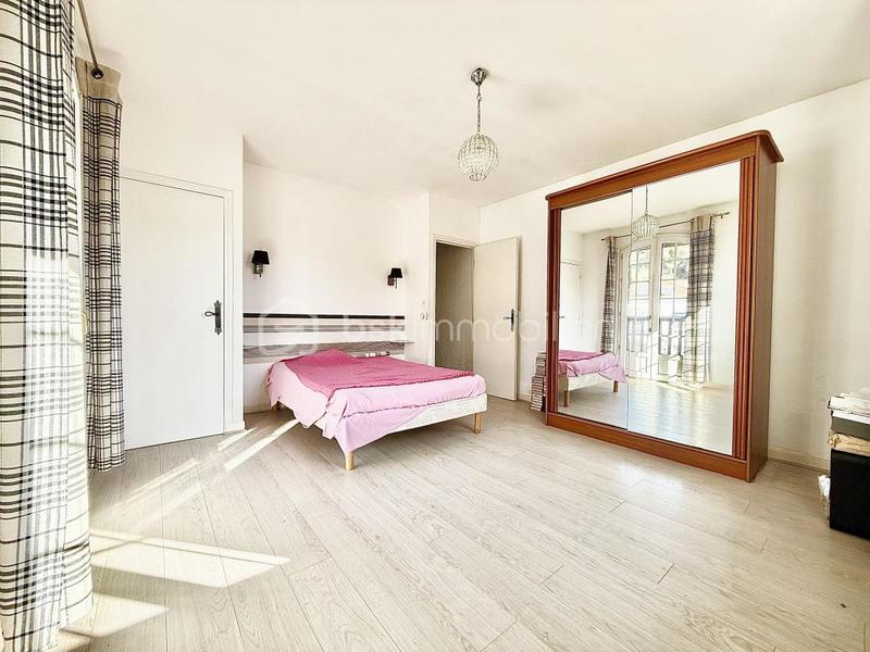 Maison traditionnelle - 144 m² - 5 pièces